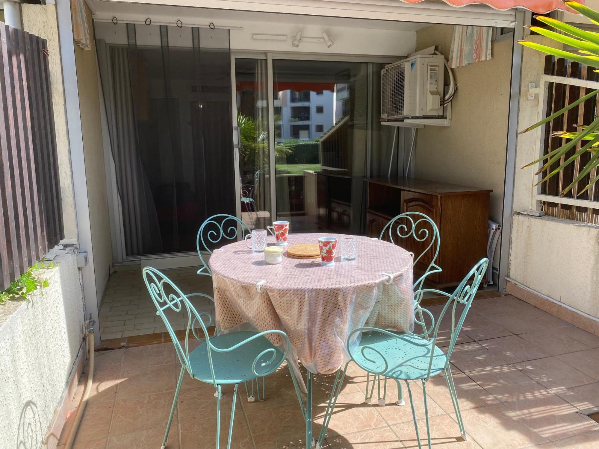 Sol-Y-Days Los Amigos, Studio 4 Couchages En Rez-De-Jardin, Avec Grande Terrasse Et Parking, A 250M De La Plage Le Grau-du-Roi Eksteriør bilde