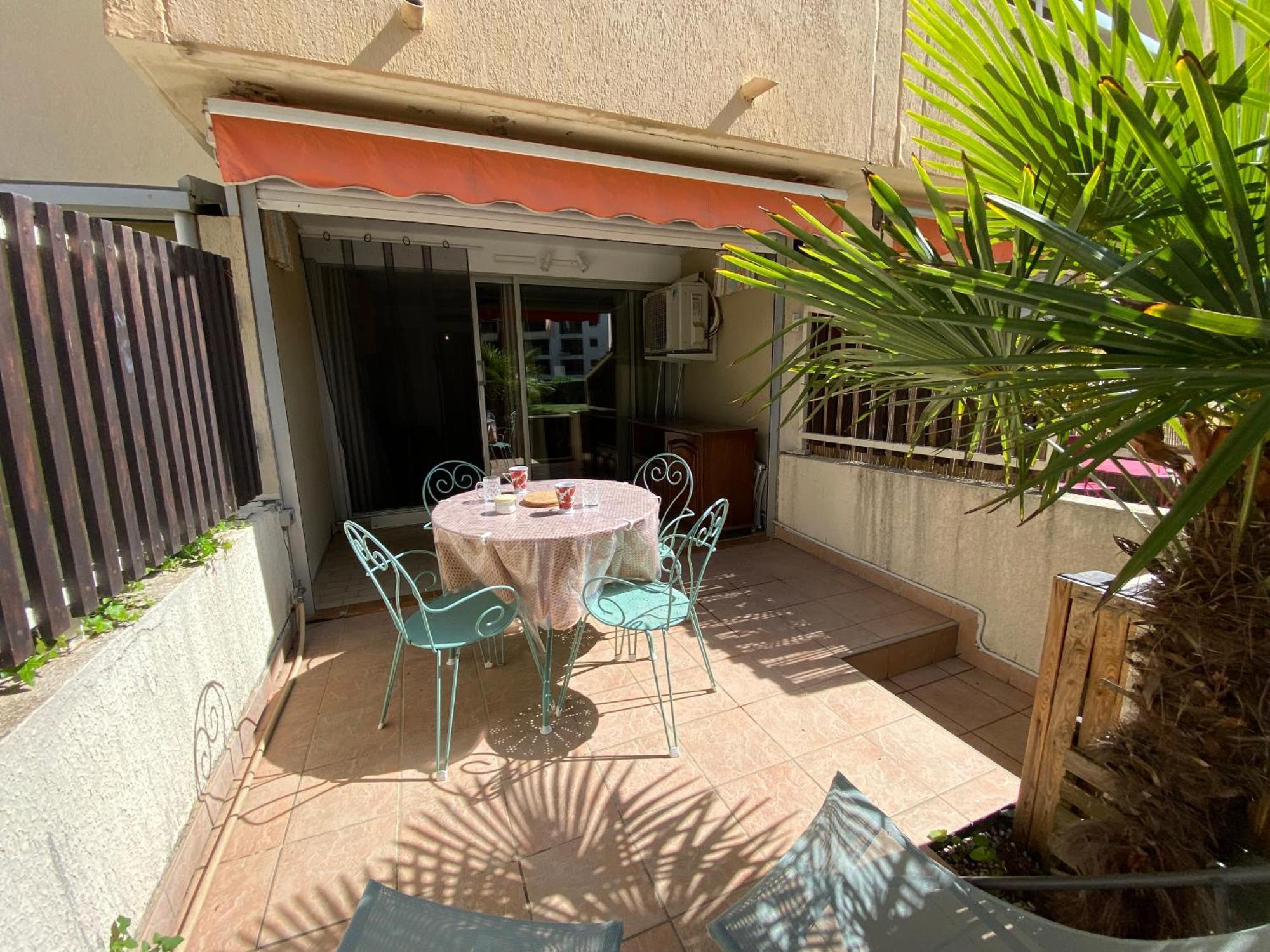 Sol-Y-Days Los Amigos, Studio 4 Couchages En Rez-De-Jardin, Avec Grande Terrasse Et Parking, A 250M De La Plage Le Grau-du-Roi Eksteriør bilde